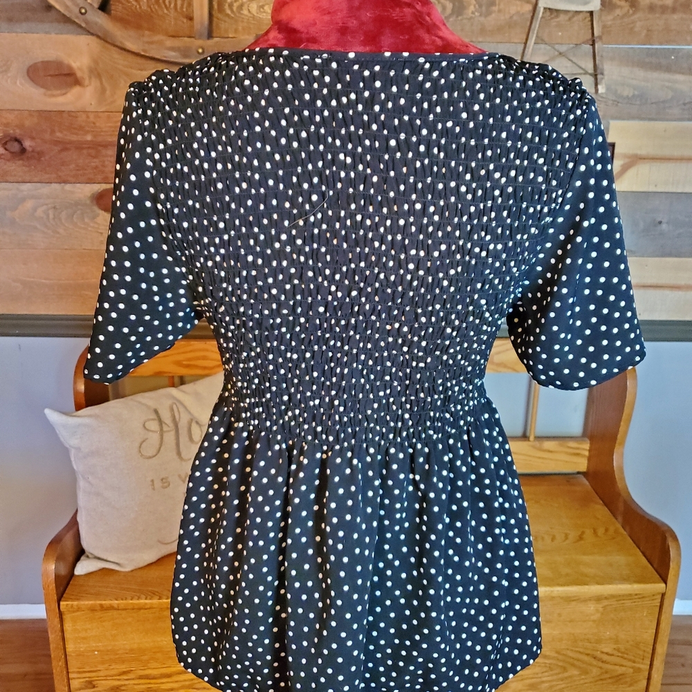 Urban Romantics Black w/ White Polka-dot Short Sleeve Babydoll Top - Picture 4 of 6